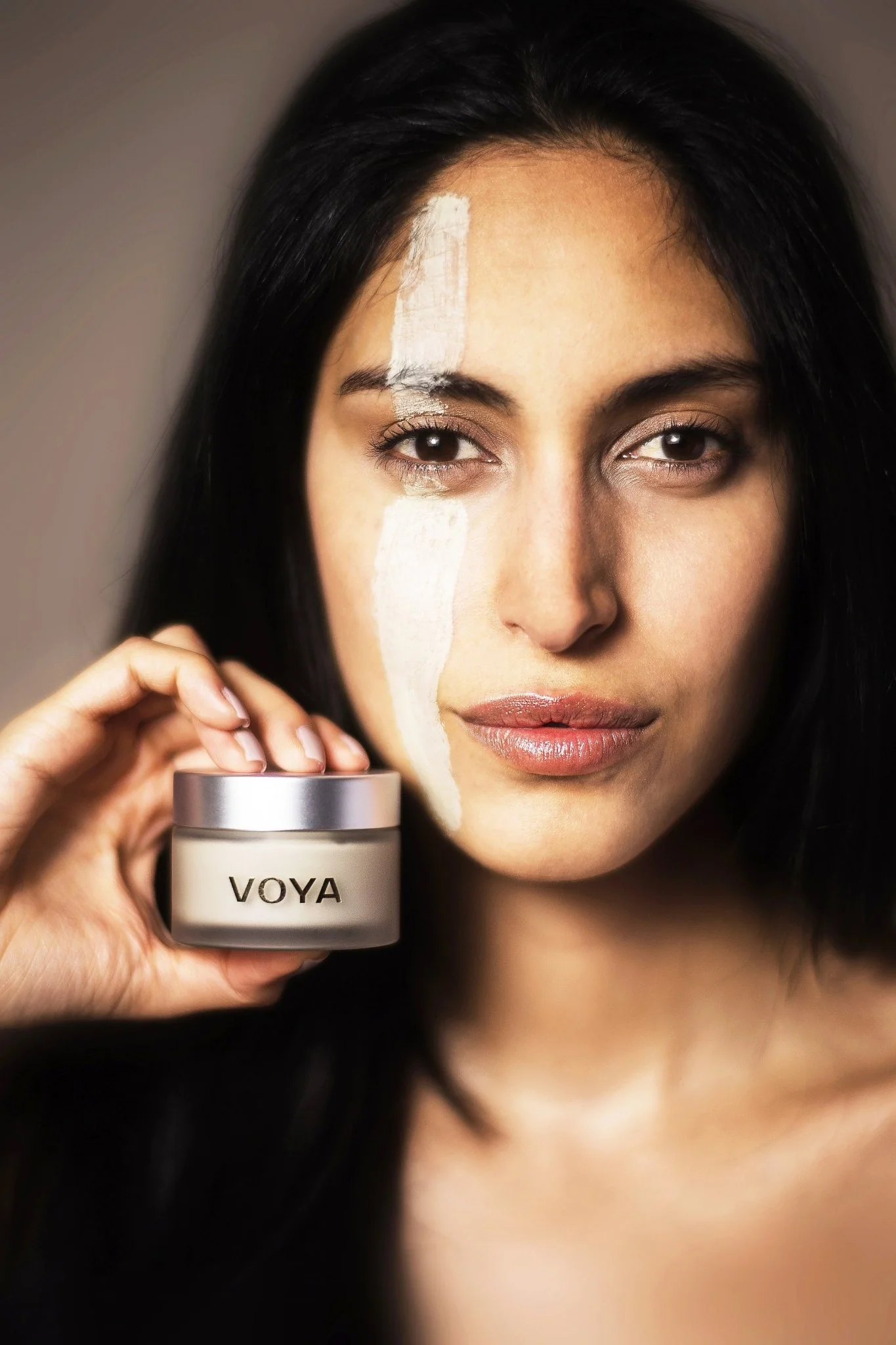 Get Glowing | Illuminating Clay Mask - Image 4